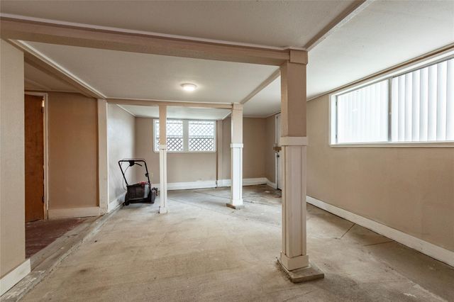 2809 Bernardo De Galvez Avenue, Galveston, TX 77550