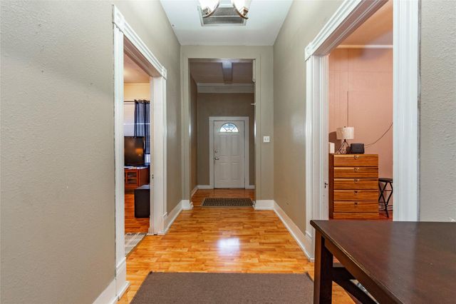 2809 Bernardo De Galvez Avenue, Galveston, TX 77550