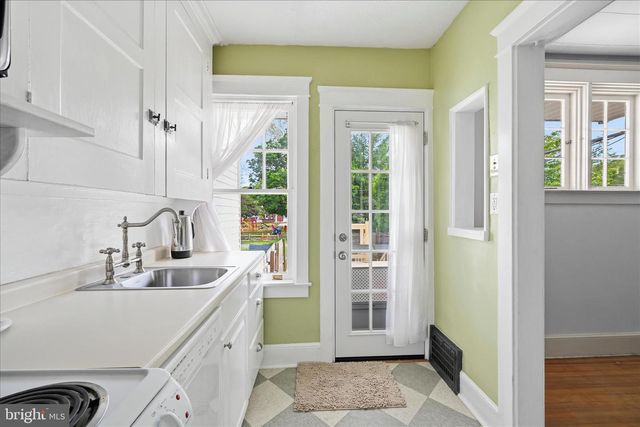 1230 ELM AVE, Lancaster, PA 17603