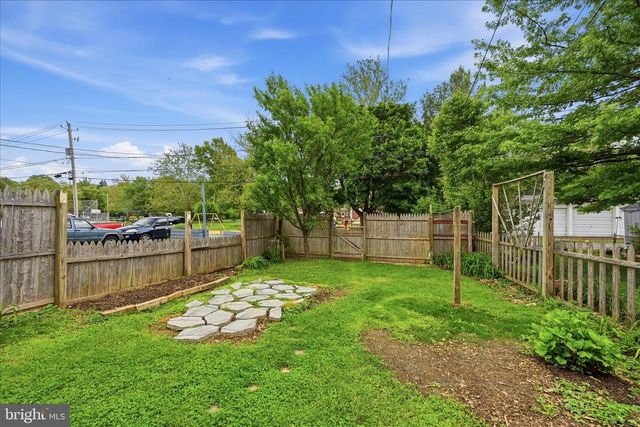 1230 ELM AVE, Lancaster, PA 17603