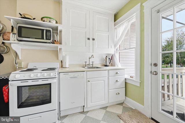 1230 ELM AVE, Lancaster, PA 17603
