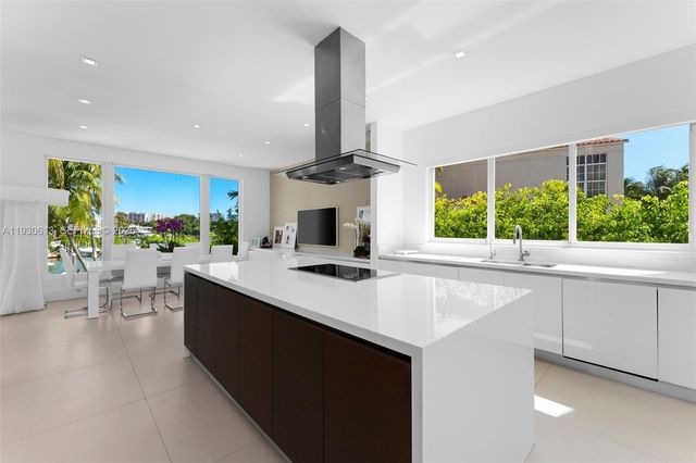 481 S Mashta Drive, Key Biscayne, FL 33149