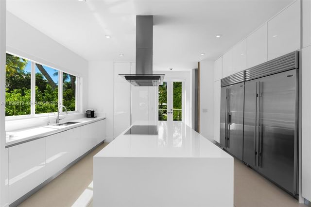 481 S Mashta Drive, Key Biscayne, FL 33149