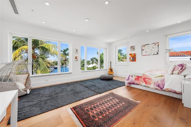 481 S Mashta Drive, Key Biscayne, FL 33149