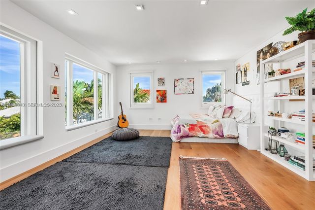 481 S Mashta Drive, Key Biscayne, FL 33149