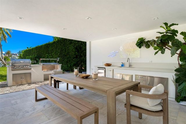 481 S Mashta Drive, Key Biscayne, FL 33149