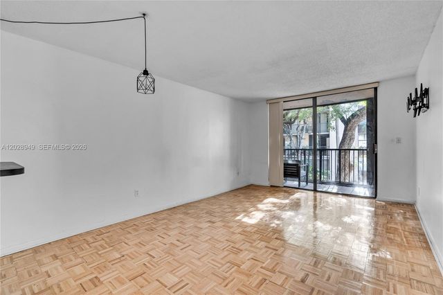 14501 N Kendall Dr 212H, Miami, FL 33186