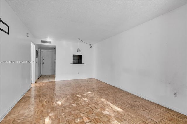 14501 N Kendall Dr 212H, Miami, FL 33186