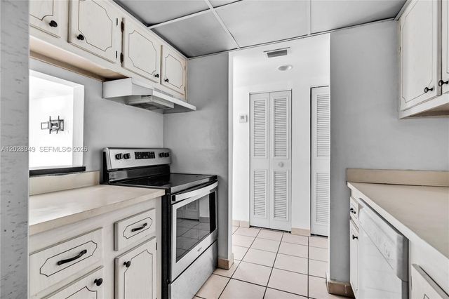 14501 N Kendall Dr 212H, Miami, FL 33186