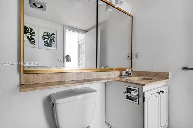 14501 N Kendall Dr 212H, Miami, FL 33186