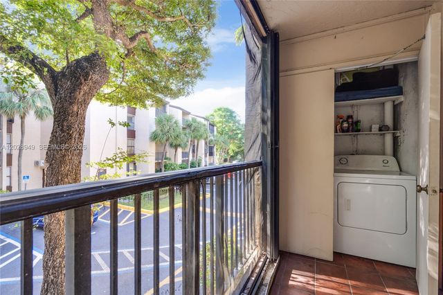14501 N Kendall Dr 212H, Miami, FL 33186