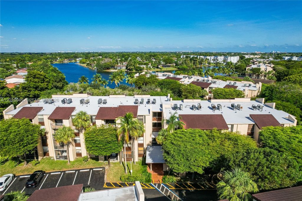 14501 N Kendall Dr 212H, Miami, FL 33186
