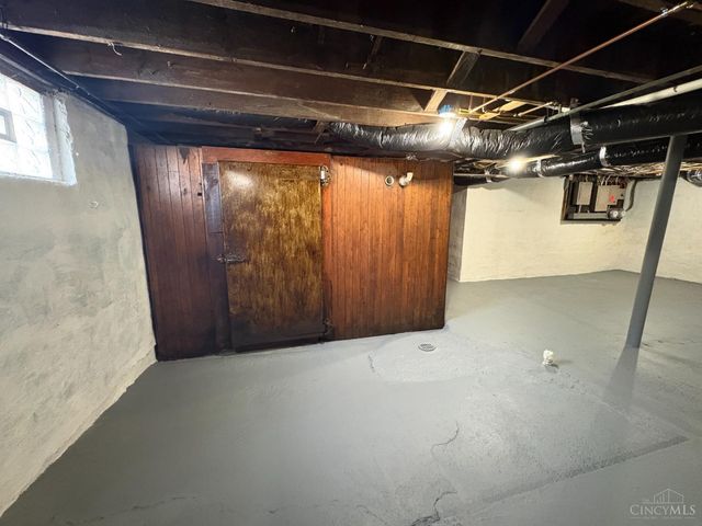 653 N E Street, Hamilton, OH 45013