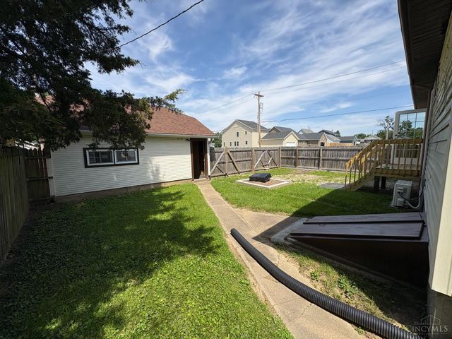 653 N E Street, Hamilton, OH 45013