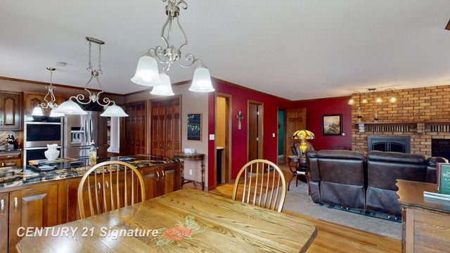 6728 N River Road, Tittabawassee Twp, MI 48623