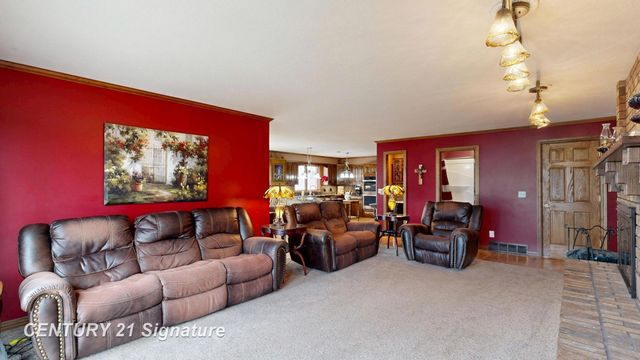 6728 N River Road, Tittabawassee Twp, MI 48623