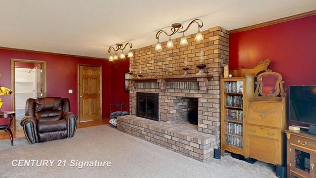 6728 N River Road, Tittabawassee Twp, MI 48623