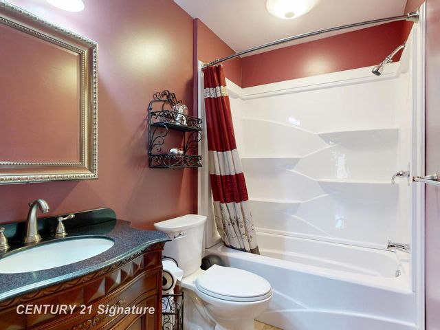 6728 N River Road, Tittabawassee Twp, MI 48623