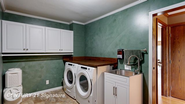 6728 N River Road, Tittabawassee Twp, MI 48623