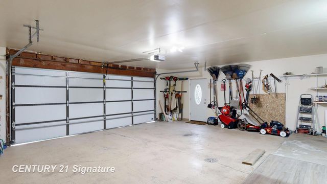 6728 N River Road, Tittabawassee Twp, MI 48623