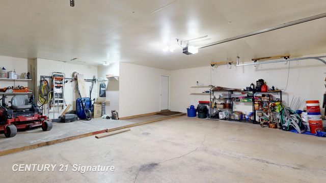 6728 N River Road, Tittabawassee Twp, MI 48623