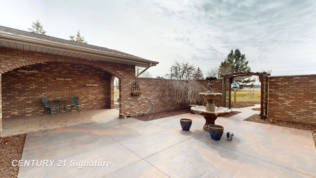 6728 N River Road, Tittabawassee Twp, MI 48623