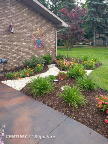 6728 N River Road, Tittabawassee Twp, MI 48623