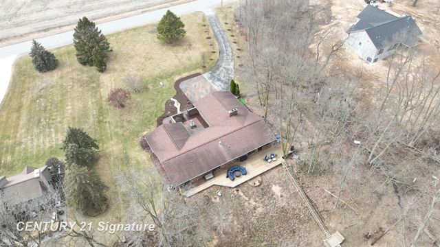 6728 N River Road, Tittabawassee Twp, MI 48623