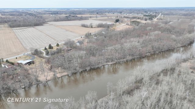 6728 N River Road, Tittabawassee Twp, MI 48623