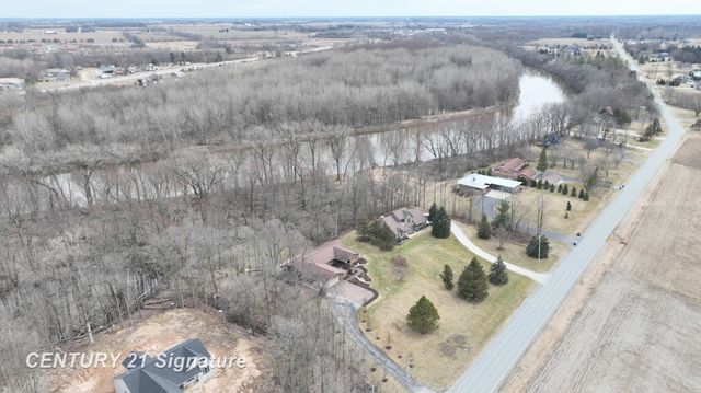 6728 N River Road, Tittabawassee Twp, MI 48623