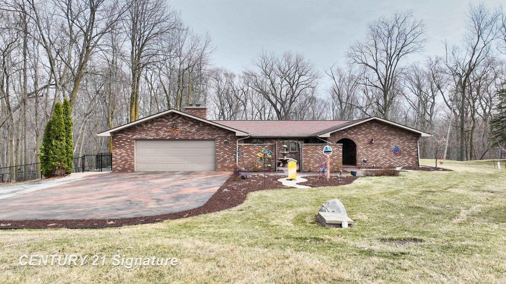 6728 N River Road, Tittabawassee Twp, MI 48623