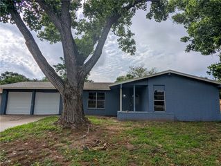 3153 Baybrook Dr, Corpus Christi, TX 78418