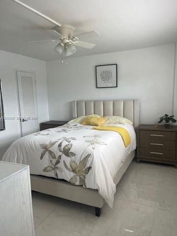 1160 Hillsboro Mile 204 204, Hillsboro Beach, FL 33062