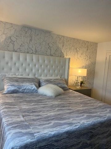 1160 Hillsboro Mile 204 204, Hillsboro Beach, FL 33062