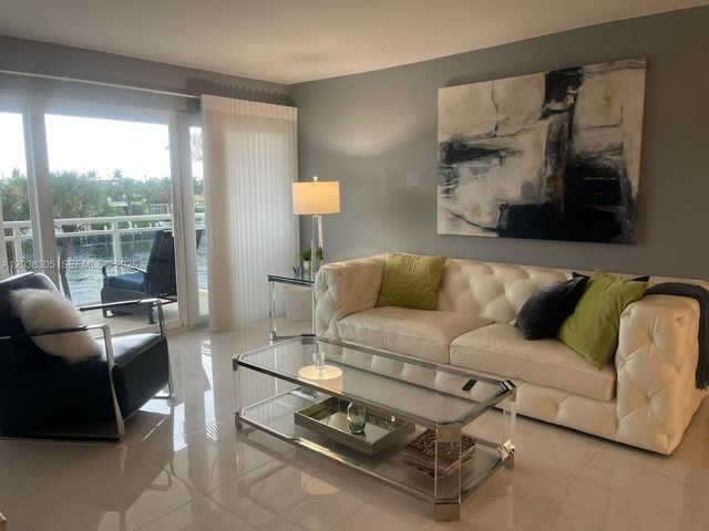 1160 Hillsboro Mile 204, Hillsboro Beach, FL 33062