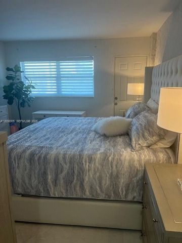 1160 Hillsboro Mile 204 204, Hillsboro Beach, FL 33062
