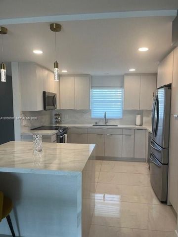1160 Hillsboro Mile 204 204, Hillsboro Beach, FL 33062