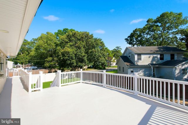 213 LAWRENCE DR, Lanoka Harbor, NJ 08734