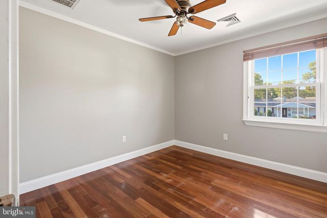 213 LAWRENCE DR, Lanoka Harbor, NJ 08734