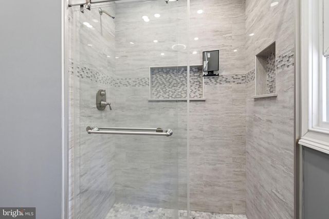 213 LAWRENCE DR, Lanoka Harbor, NJ 08734