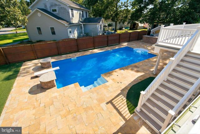 213 LAWRENCE DR, Lanoka Harbor, NJ 08734
