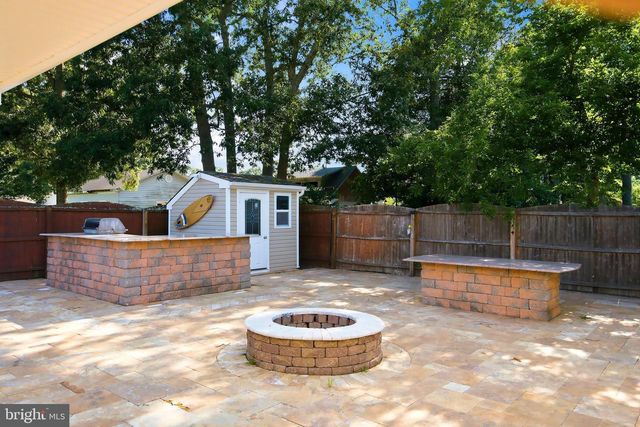 213 LAWRENCE DR, Lanoka Harbor, NJ 08734