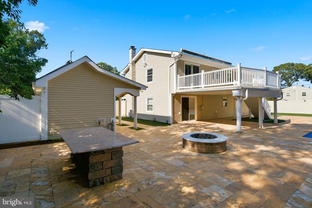 213 LAWRENCE DR, Lanoka Harbor, NJ 08734