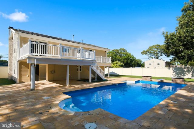 213 LAWRENCE DR, Lanoka Harbor, NJ 08734