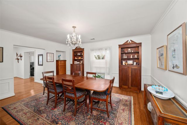 2229 Maroneal Street, Houston, TX 77030