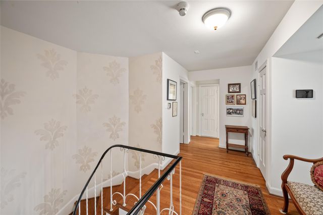 2229 Maroneal Street, Houston, TX 77030