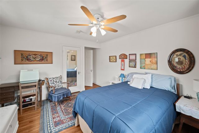 2229 Maroneal Street, Houston, TX 77030