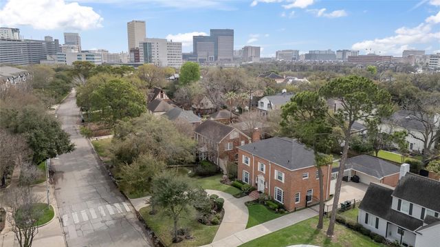 2229 Maroneal Street, Houston, TX 77030