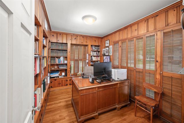 2229 Maroneal Street, Houston, TX 77030