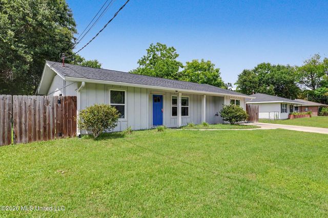 152 Lafayette Circle, Ocean Springs, MS 39564